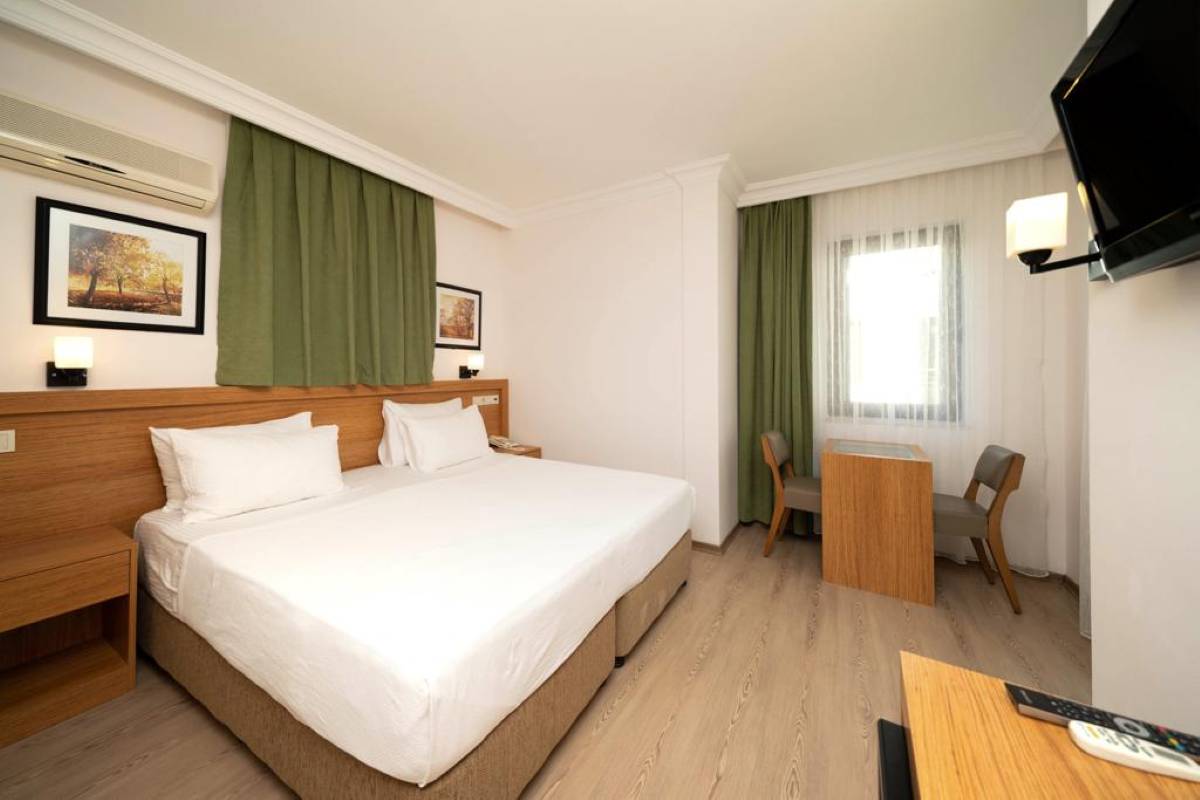Triple Room with Balcony